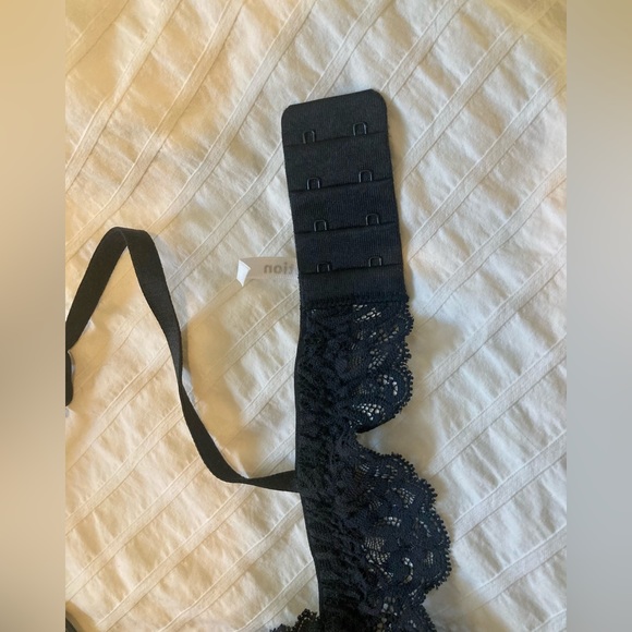 Reformation black lace bralette size small - Picture 6 of 8